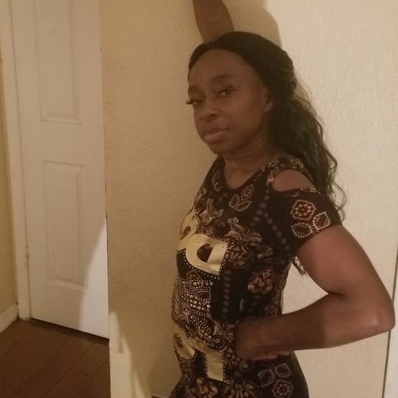 Meet your Posher, Monica - Picture 1 of 1